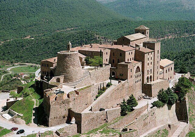 Parador Cardona